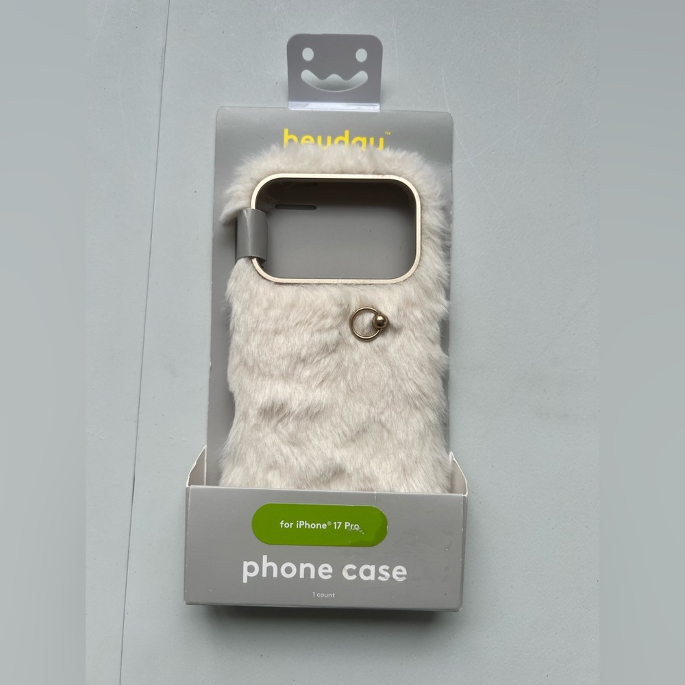 Alpine iPhone 17 Pro Fur Case